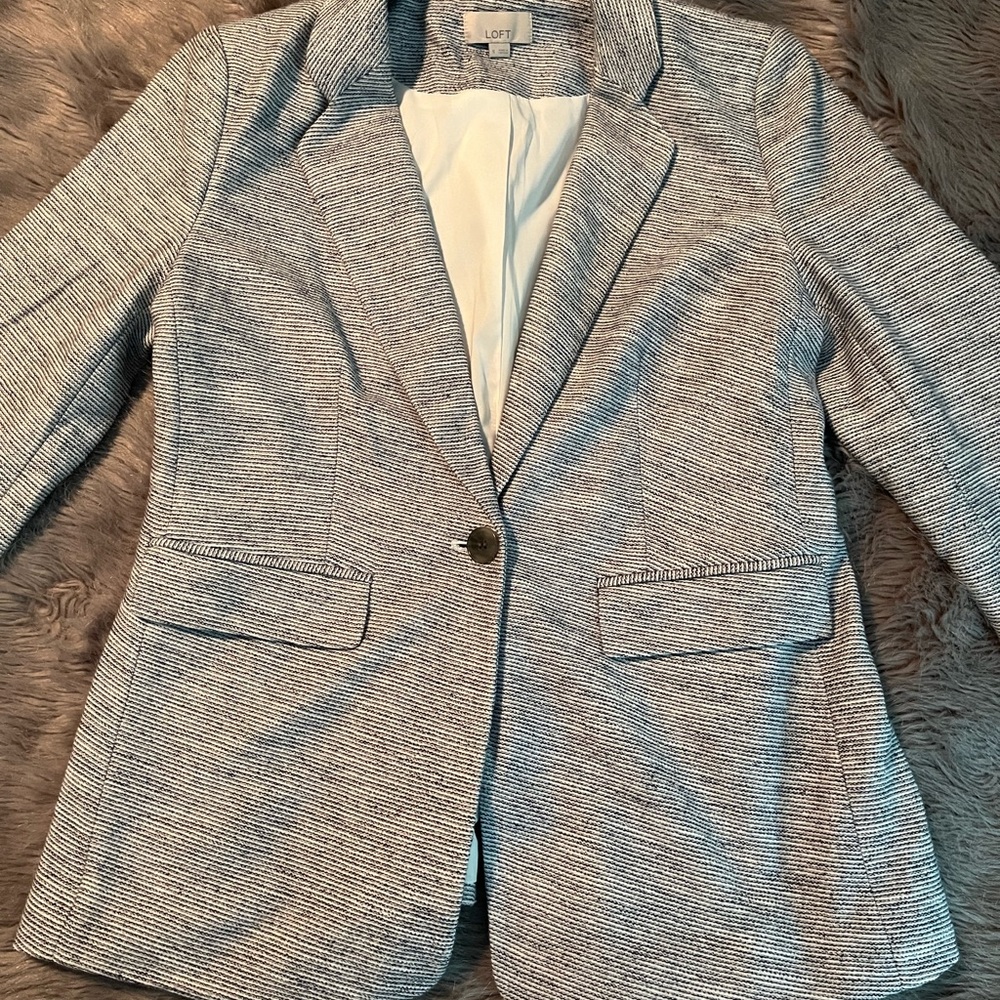 NWOT casual Loft blazer